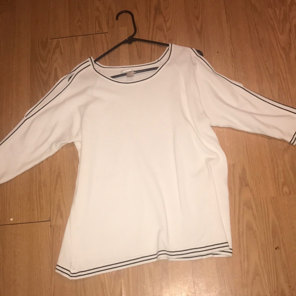 Women’s cold shoulders sweater